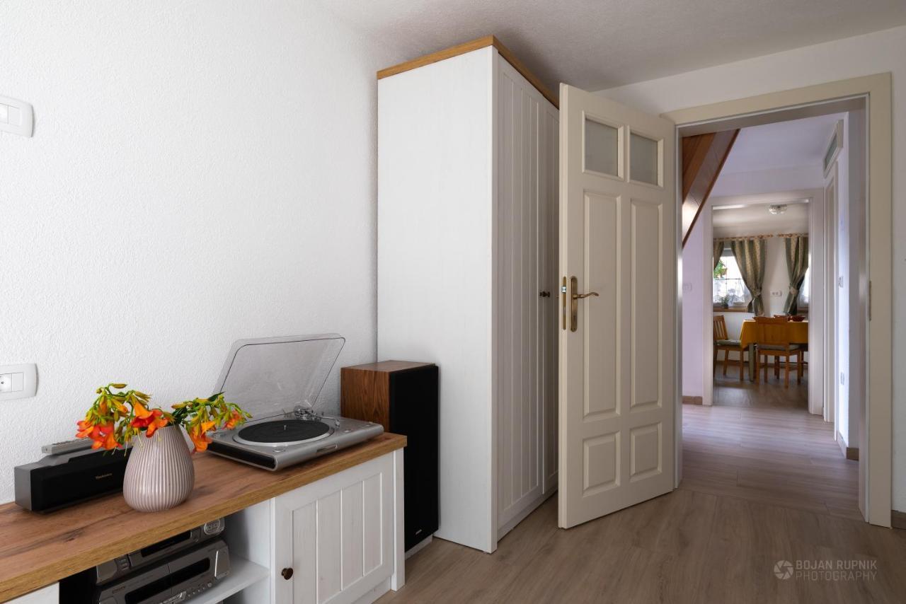 Cherry House - Cosy House - Ideal For Bear Watching, In The Neighborhood Of The Medieval Sneznik Castle Stari Trg pri Lozu Εξωτερικό φωτογραφία